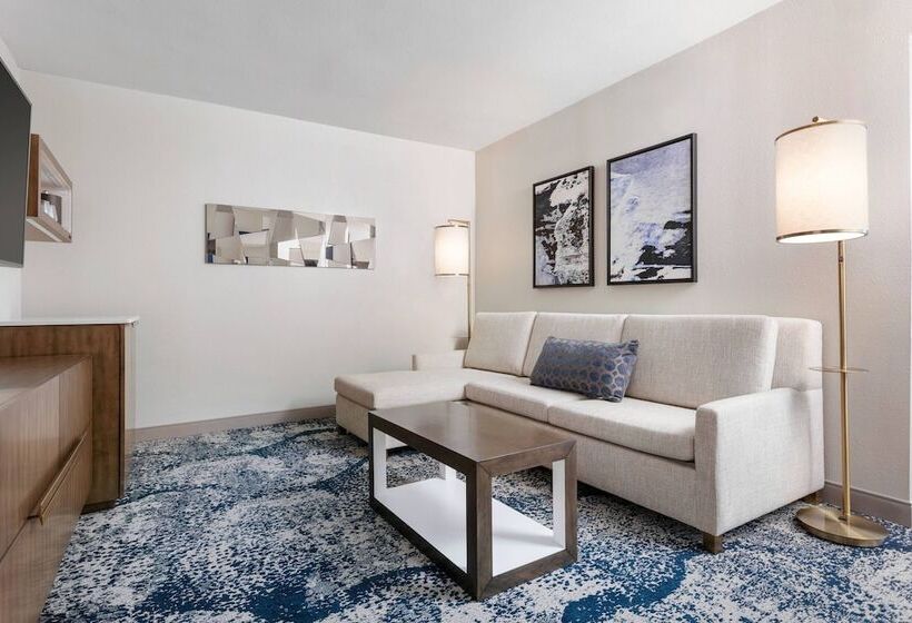 Люкс 2 Спальни, Delta Hotels By Marriott Virginia Beach Waterfront