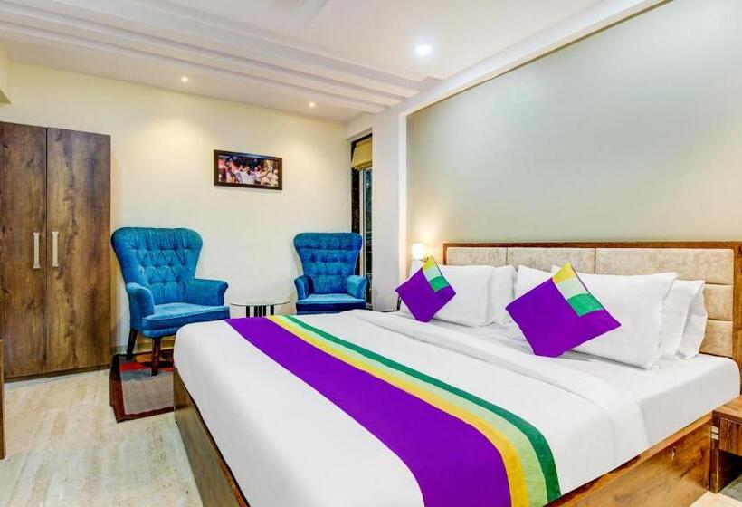 Deluxe Zimmer, Treebo The Pavilion, Railway Station