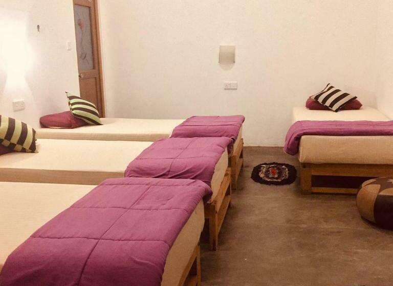 Кровать в Общей Комнате, Tiki Bar Hostel Ella