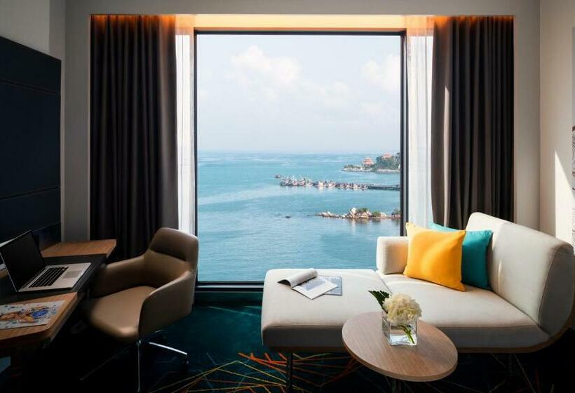 اتاق لوکس با تخت بزرگ, Novotel Marina Sriracha
