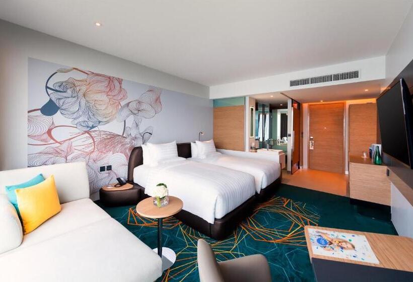 اتاق پرمیوم با چشم‌انداز دریا, Novotel Marina Sriracha
