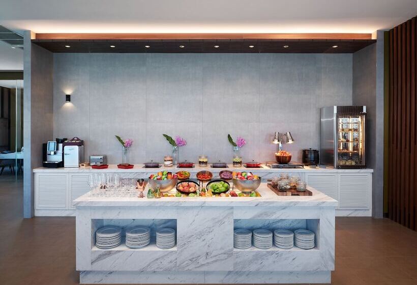 سوییت خانوادگی, Novotel Marina Sriracha