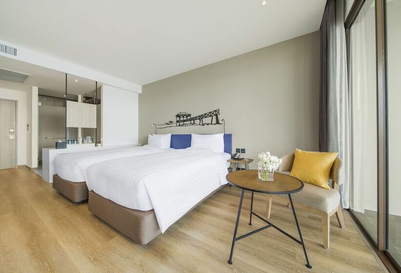 اتاق لوکس با چشم‌انداز دریا, Novotel Marina Sriracha