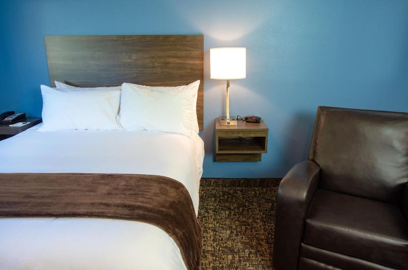 اتاق لوکس با چشم‌انداز دریا, Novotel Marina Sriracha