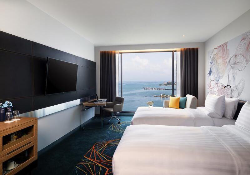 اتاق پرمیوم با چشم‌انداز دریا, Novotel Marina Sriracha