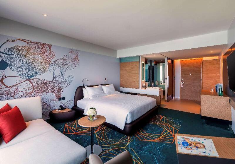 اتاق لوکس با چشم‌انداز دریا, Novotel Marina Sriracha
