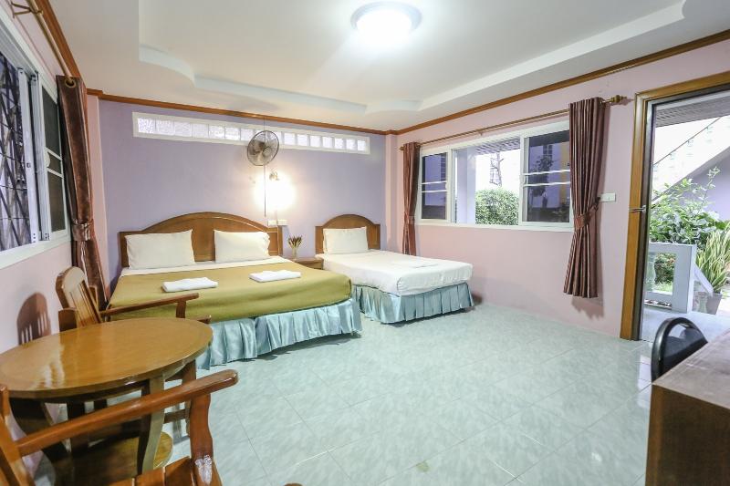 اتاق خانوادگی, Me Mee Place & Tour Krabi