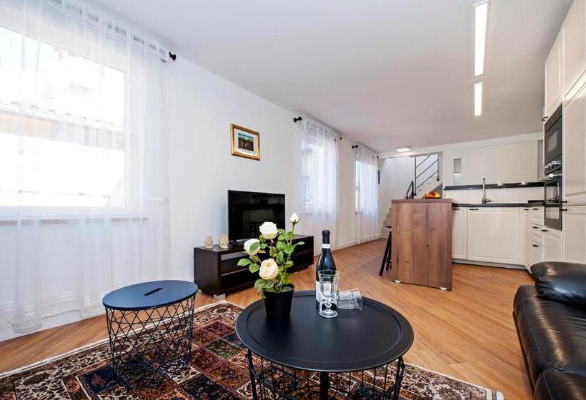 Апартаменты Дюплекс 1 Спальня, Riva Residence