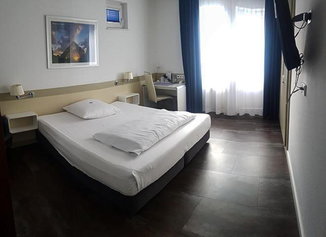 Номер Deluxe, Zweilinden Meckenheim Bonn