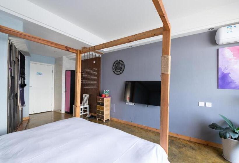 Номер Стандарт с Балконом, Ning House Lake View Inn