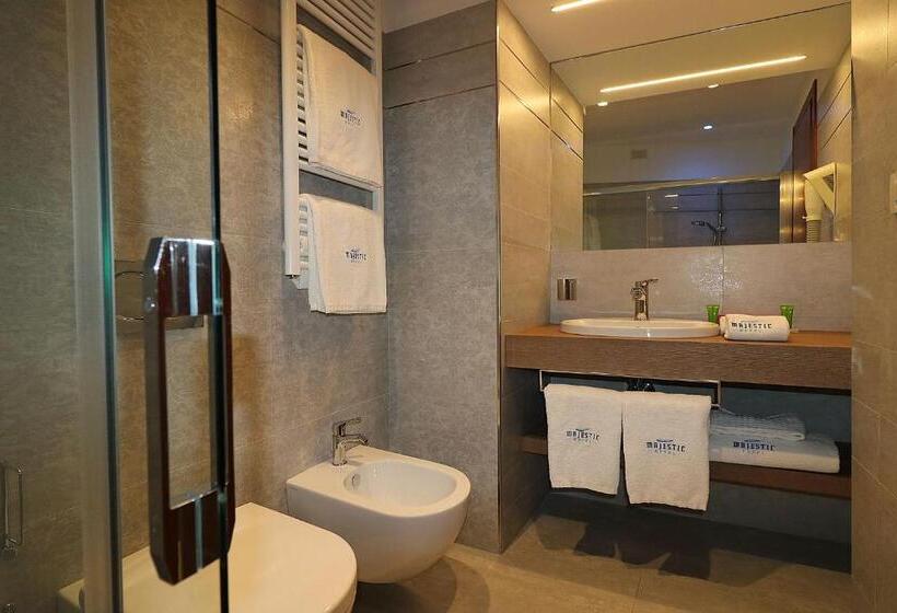 Трехместный Номер Superior, Majestic Beach Hotel & Wellness