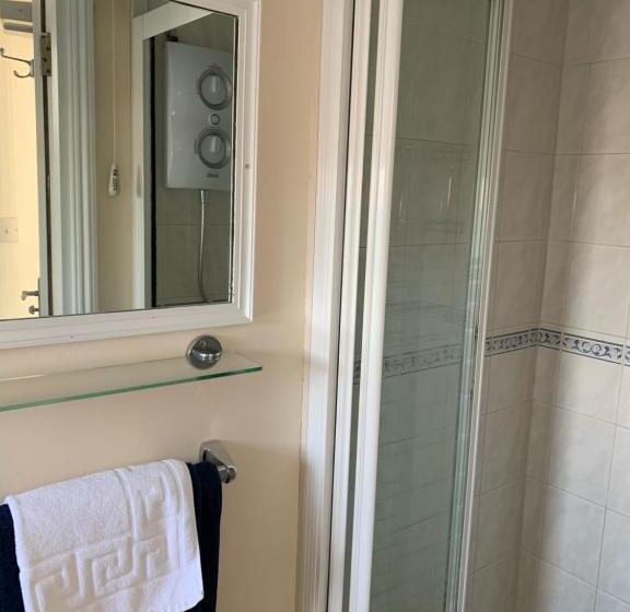 Полулюкс, Letchworth Guest House