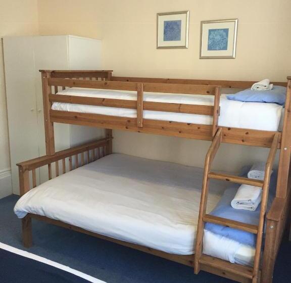 اتاق سوپریور خانوادگی, Marlow Lodge