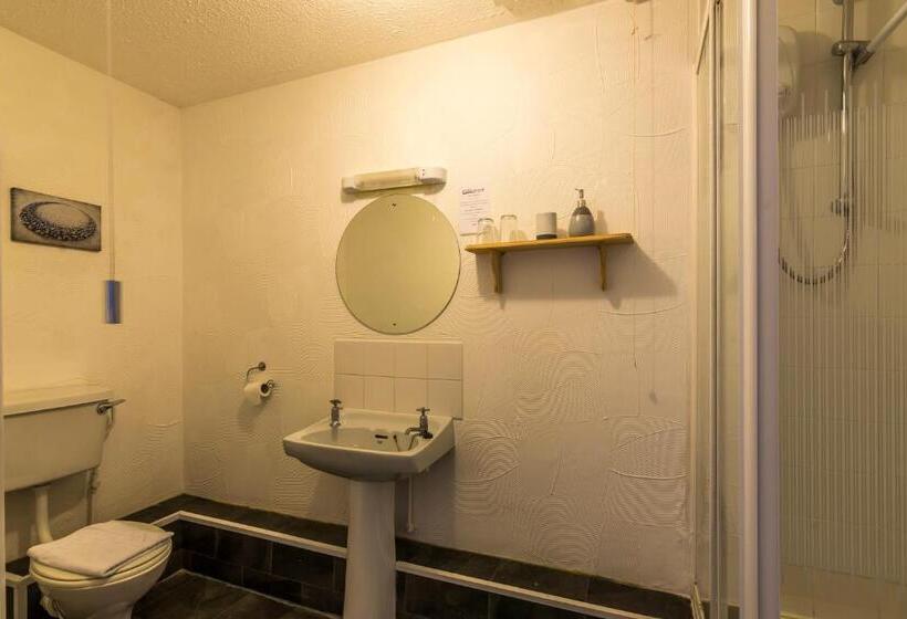 Номер Стандарт, Parsonage Farm Inn