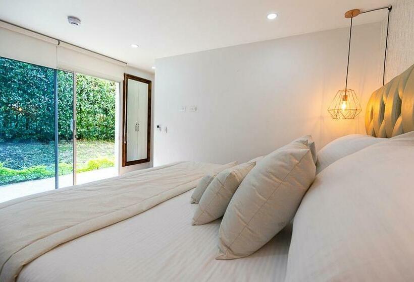 스탠다드 스튜디오 킹침대, Libertg Hotels Spa