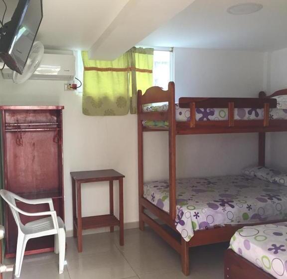 패밀리 룸, Hostal Sarai