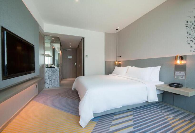장애인을 위한 킹사이즈 침대 스탠다드 룸, Holiday Inn Johor Bahru City Centre By Ihg