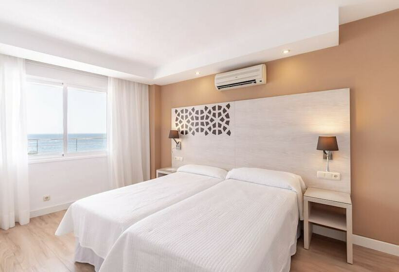 オーシャンビューのスーペリアー１ベッドルームアパートメント, Puerto Azul Marbella