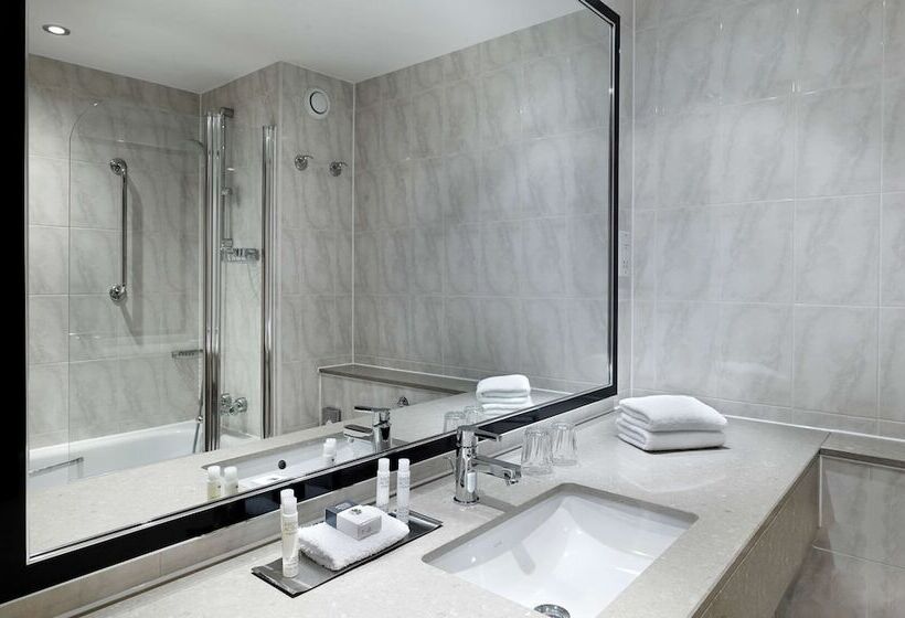 Номер Deluxe, Doubletree By Hilton Hotel Woking