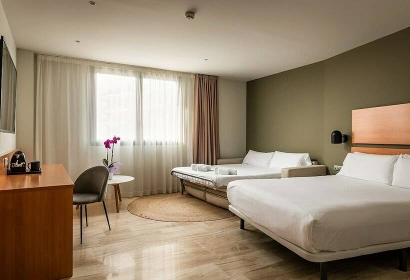 4인용 스탠다드 룸, Sb Express Tarragona