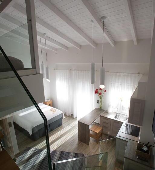 스탠다드 스튜디오 킹침대, Villa Vilielmini