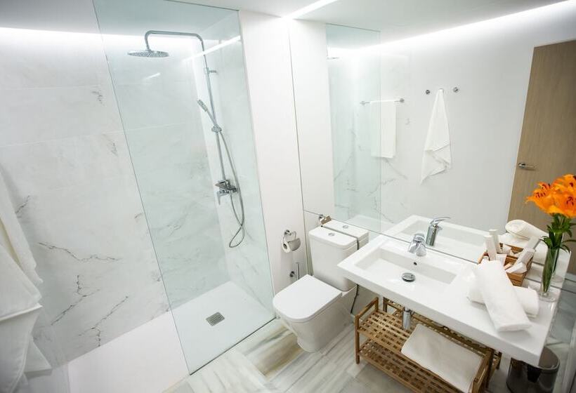 استودیوی لوکس, Plazuela Del Carbón Suites