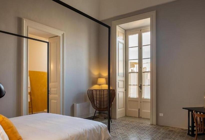 Номер Deluxe с Балконом, Palazzo Garzia   Dimora Storica