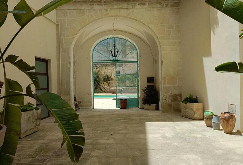 Номер Deluxe с Балконом, Palazzo Garzia   Dimora Storica