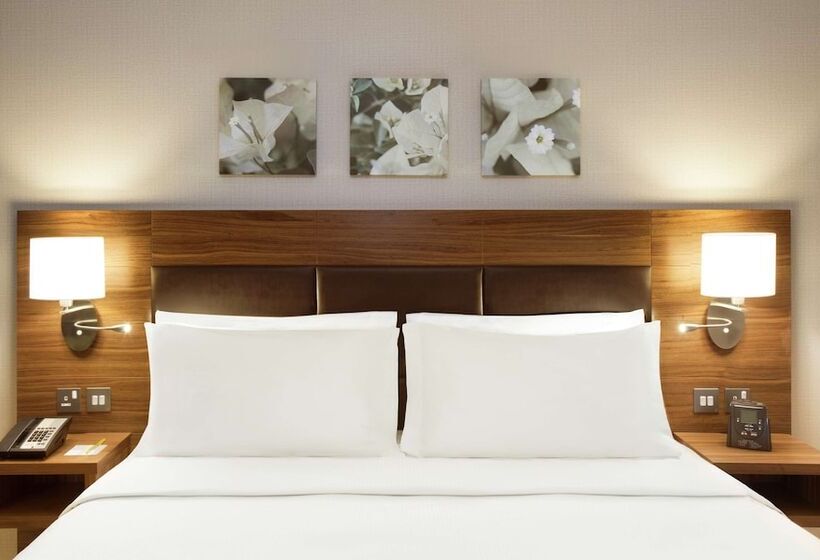 패밀리 룸, Hilton Garden Inn Ras Al Khaimah