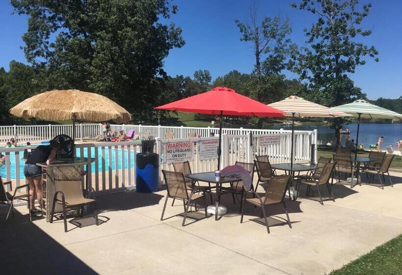 1 Bedroom Apartment Lake View, Crown Lake Resort & Spa