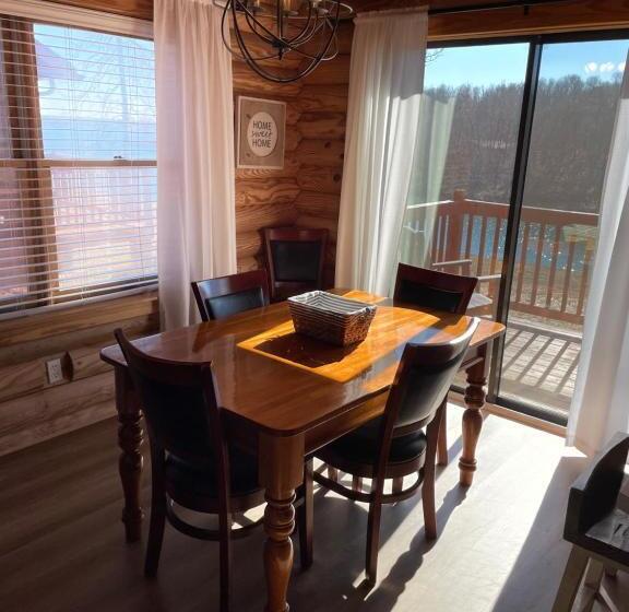 Шале 1 Спальня, Crown Lake Resort & Spa