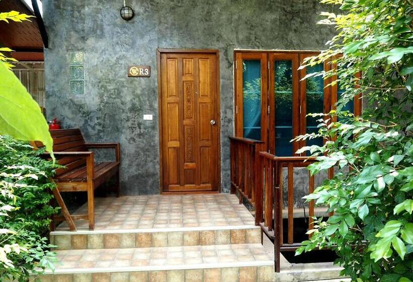 Номер Стандарт Вид на Бассейн, Nawiengkae Riverview Resort