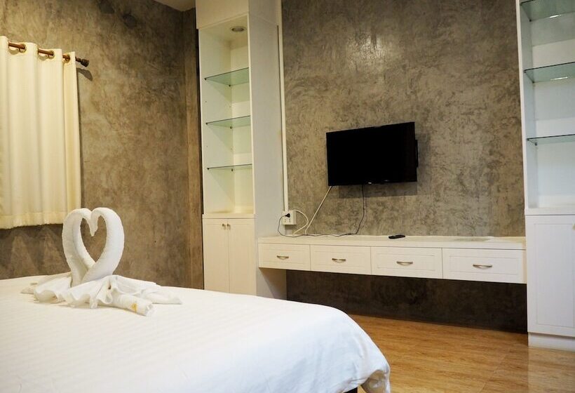 Семейный Номер, Nawiengkae Riverview Resort