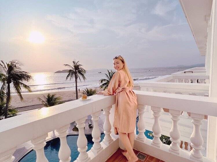 اتاق اجرایی با چشم‌انداز دریا, Seaside Boutique Resort Quy Nhon