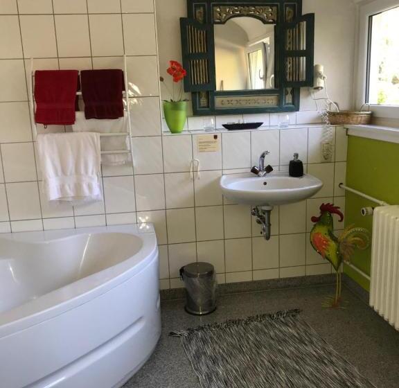 스탠다드 룸, Waldhotel Auerhahn Hochkopfhaus