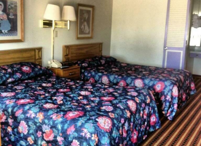 Номер Стандарт, Relax Inn   Shelby