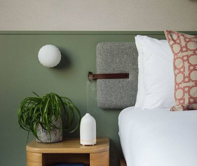 Номер Deluxe, Inhabit Queen S Gardens, A Member Of Design Hotels