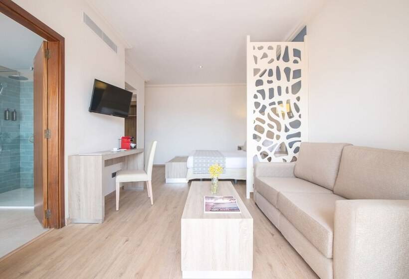 Номер Стандарт с Террасой, Menorca Binibeca   Adults Only  By Pierre & Vacances Premium