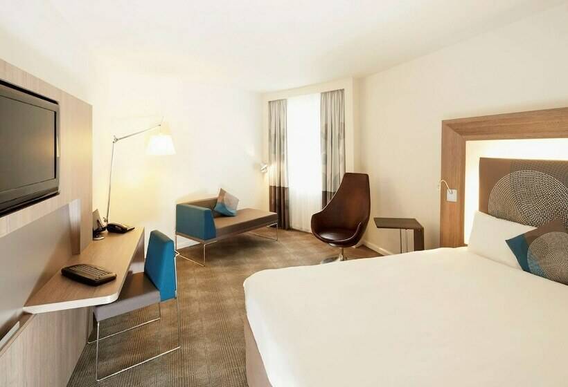 Номер Superior, Novotel London Tower Bridge