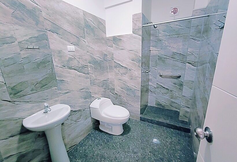 חדר סטנדרט, Genova Hostal