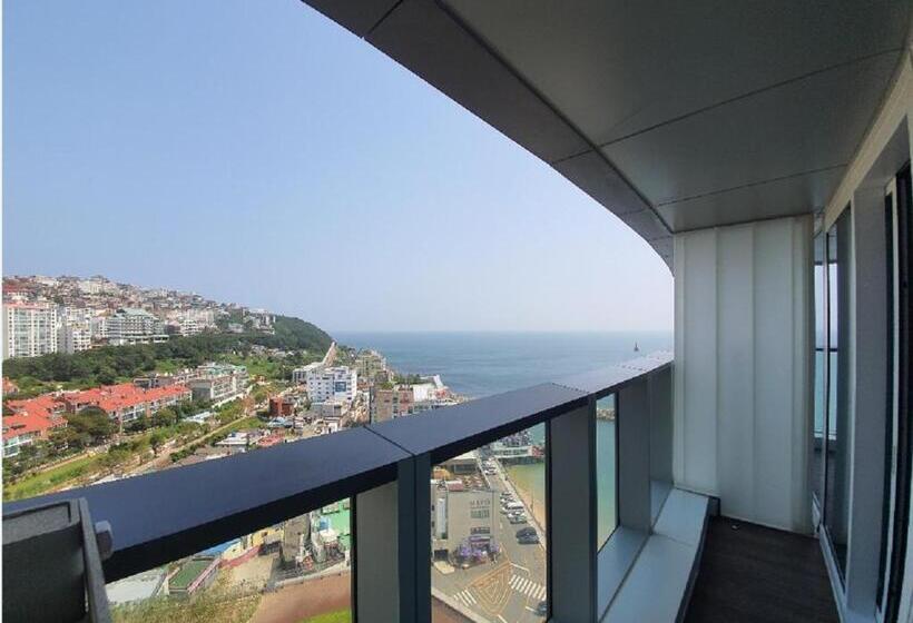 Семейный Номер, Signiel Busan
