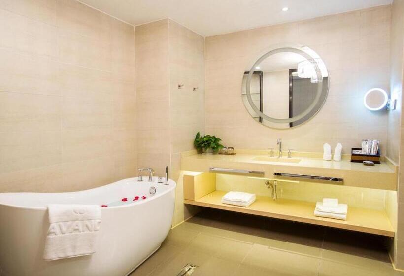 Семейный Номер Deluxe, Lavande Hotel Chengdu Xihe Bolin Plaza