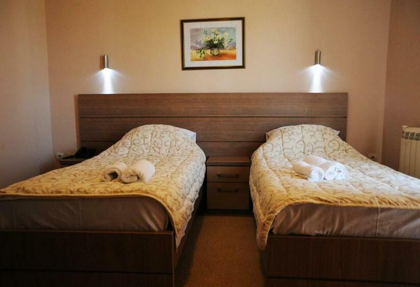 اتاق استاندارد, Garni Hotel Crystal Ice
