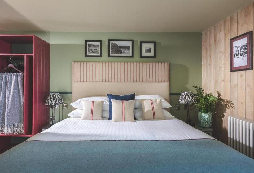 חדר סופריור עם מיטת קינג, Rock Point Inn