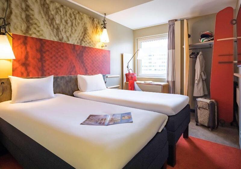 Номер Стандарт, Ibis London Docklands Canary Wharf