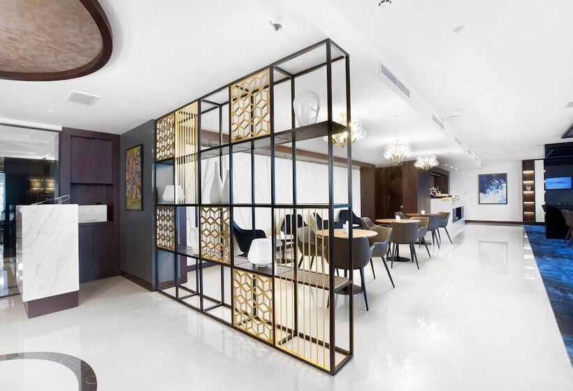 Полулюкс, Pullman Dubai Creek City Centre