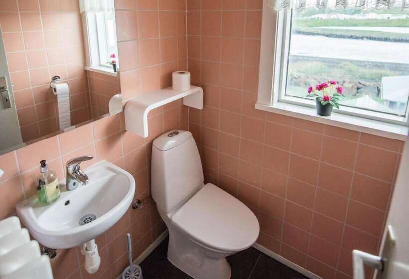اتاق استاندارد سه تخته با سرویس بهداشتی مشترک, Guesthouse Kiljan