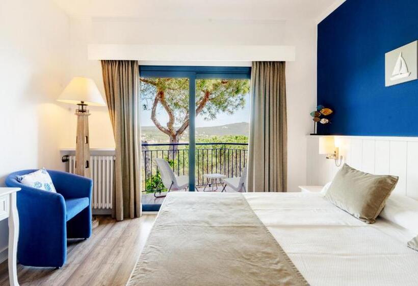 Deluxe-huone, Garbi