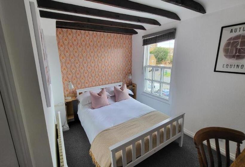 Номер Стандарт, Unicorn Inn