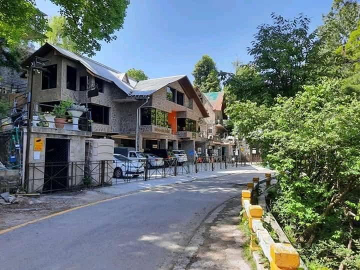 سوییت لوکس, Maisonette Firhill Resort